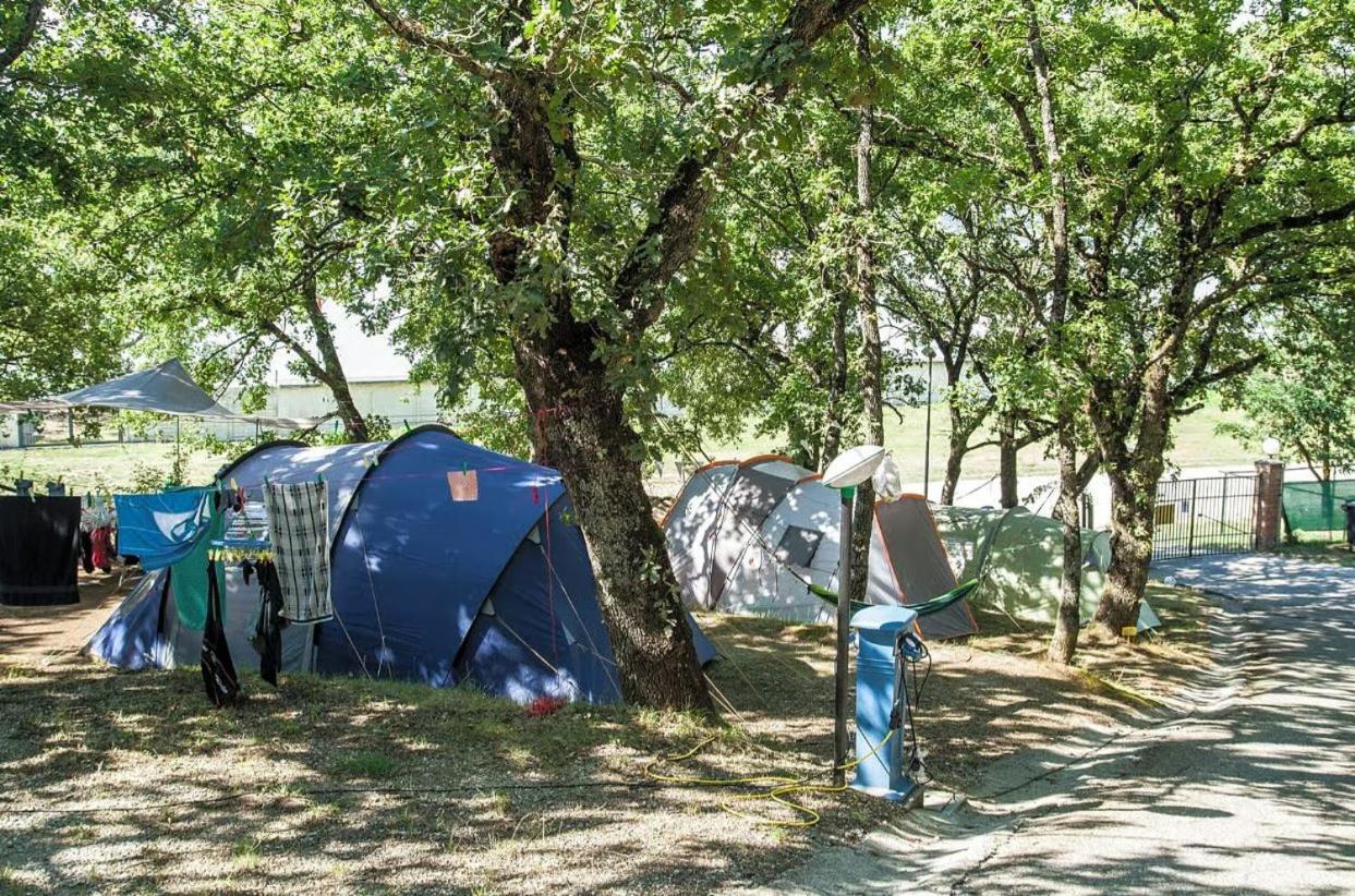 Cerquestra Camping Village Monte del Lago Exteriör bild