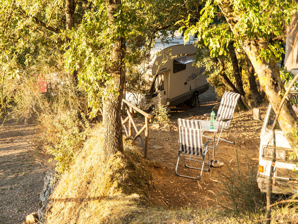 Cerquestra Camping Village Monte del Lago Exteriör bild